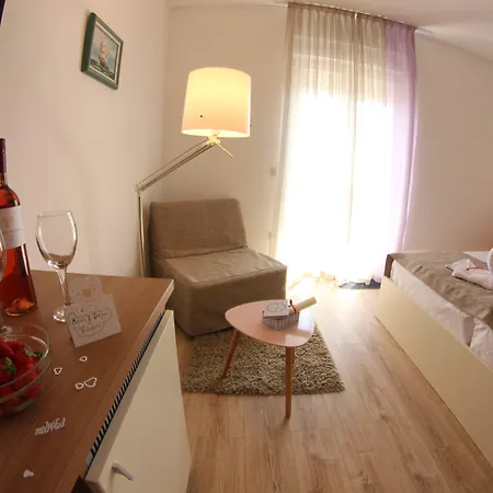 بيت ضيافة Badi Lovrečica