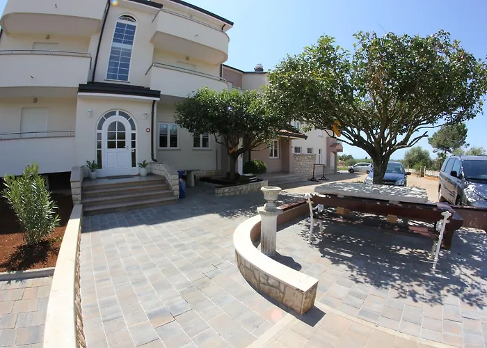 Badi 게스트하우스 Lovrečica