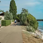 게스트하우스 Badi Lovrečica
