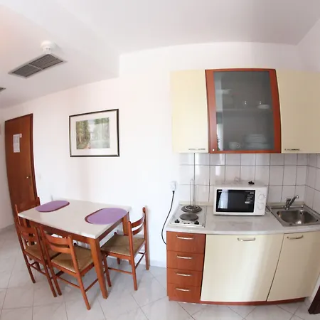 Badi Vendégház Lovrečica