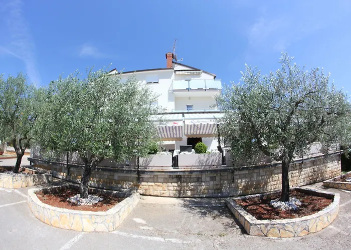 בית הארחה Badi 3*